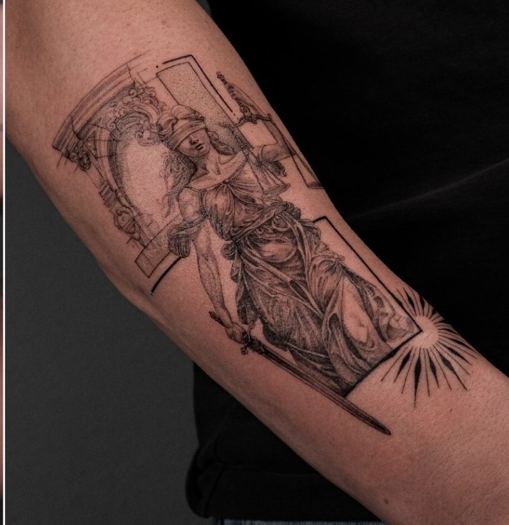 Microrealism Arm